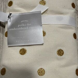 Pottery barn table runner